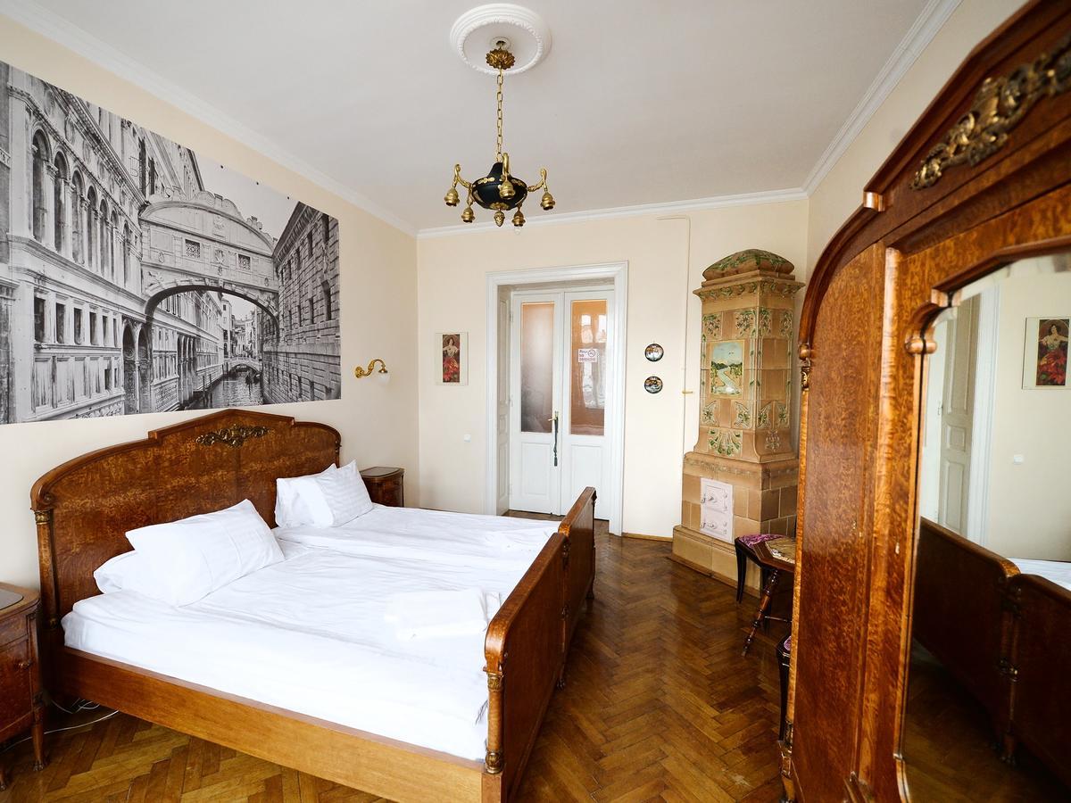 The Historical Family Nest In City Centre Lviv Exterior photo